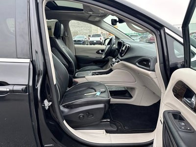 2022 Chrysler Pacifica Hybrid Limited