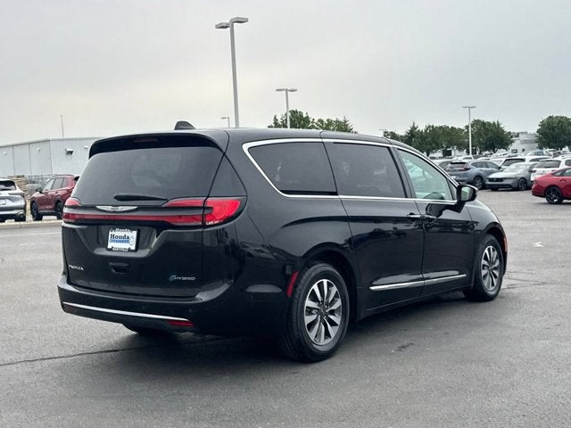 2022 Chrysler Pacifica Hybrid Limited