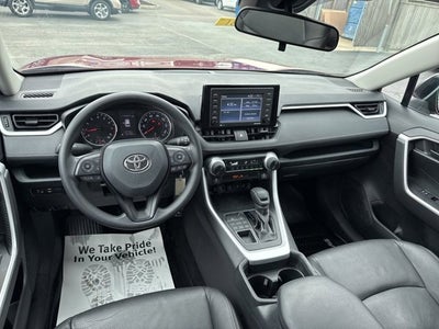 2020 Toyota RAV4 LE