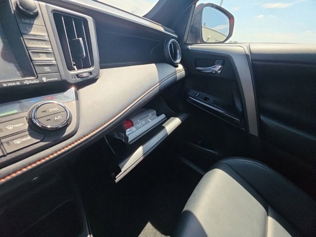 2016 Toyota RAV4 SE