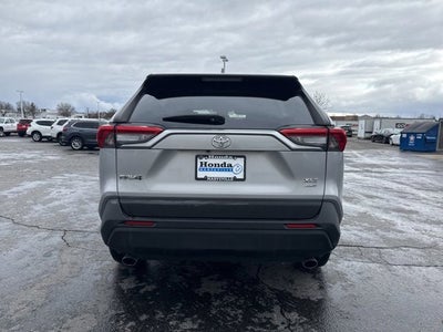 2020 Toyota RAV4 XLE