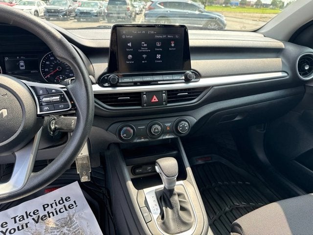 2022 Kia Forte FE