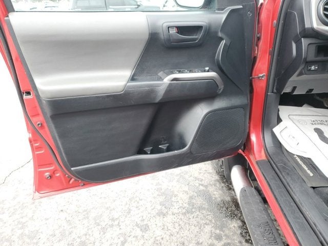 2016 Toyota Tacoma SR5