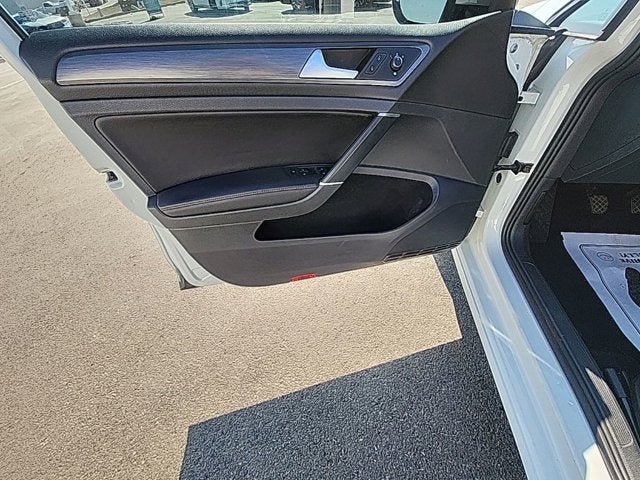 2018 Volkswagen Golf TSI SE 4-Door