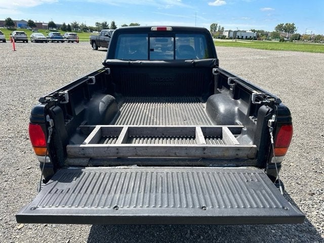 1997 Mazda Mazda B2300 SE