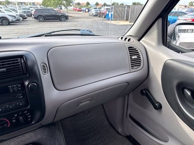 1997 Mazda Mazda B2300 SE