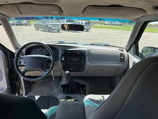 1997 Mazda Mazda B2300 SE