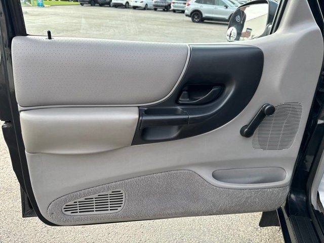 1997 Mazda Mazda B2300 SE