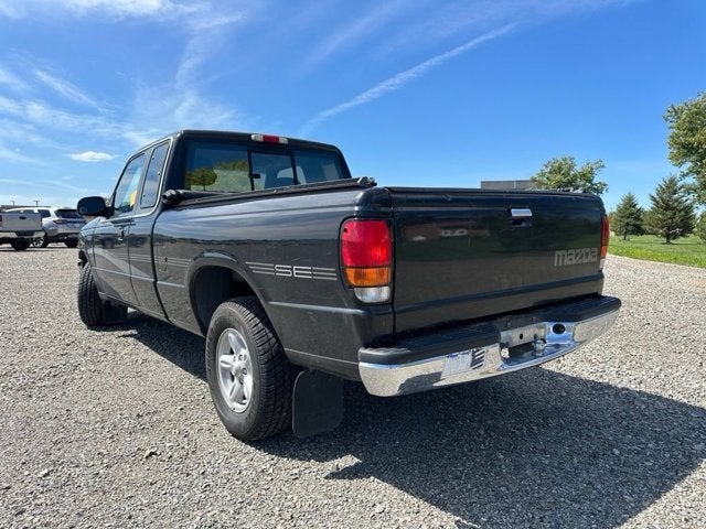 1997 Mazda Mazda B2300 SE