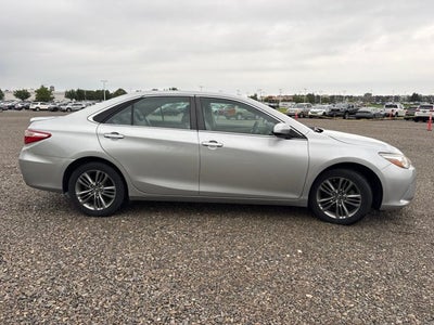 2017 Toyota Camry SE