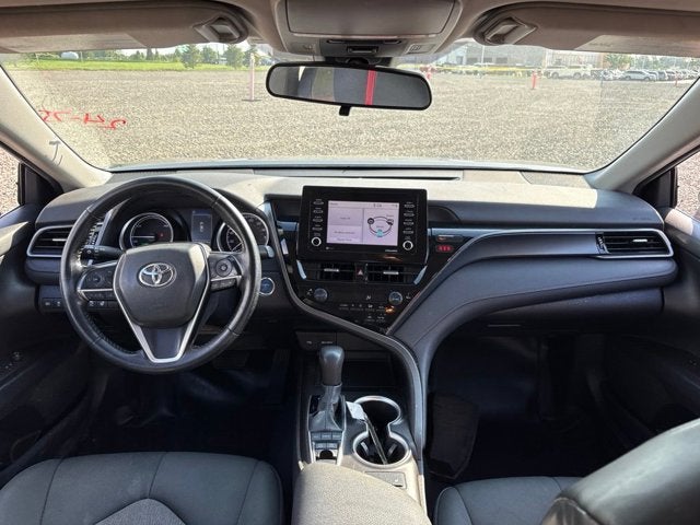 2022 Toyota Camry Hybrid LE