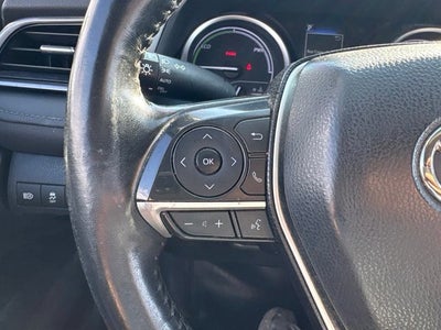 2022 Toyota Camry Hybrid LE