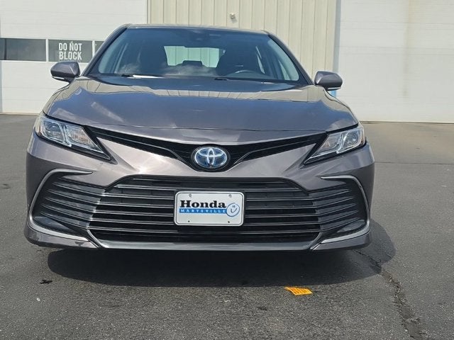 2022 Toyota Camry Hybrid LE