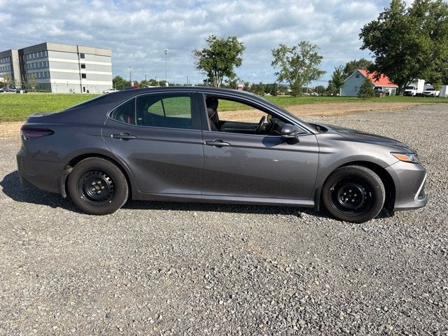 2022 Toyota Camry Hybrid LE