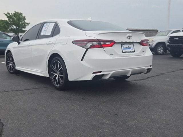 2022 Toyota Camry SE