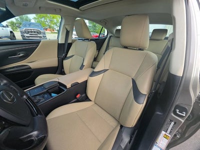 2021 Lexus ES 250