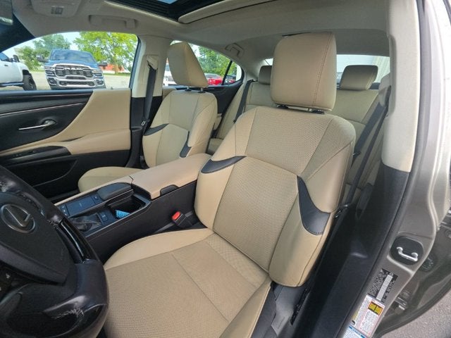 2021 Lexus ES 250