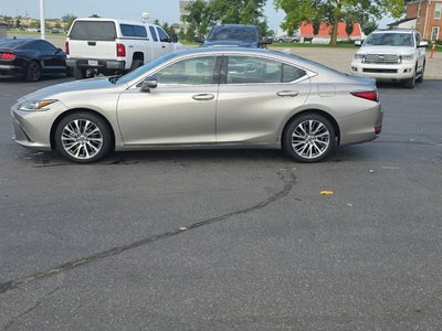2021 Lexus ES 250