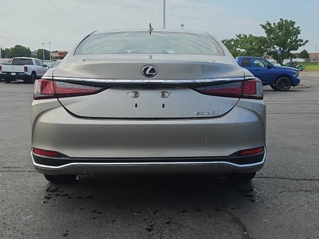 2021 Lexus ES 250