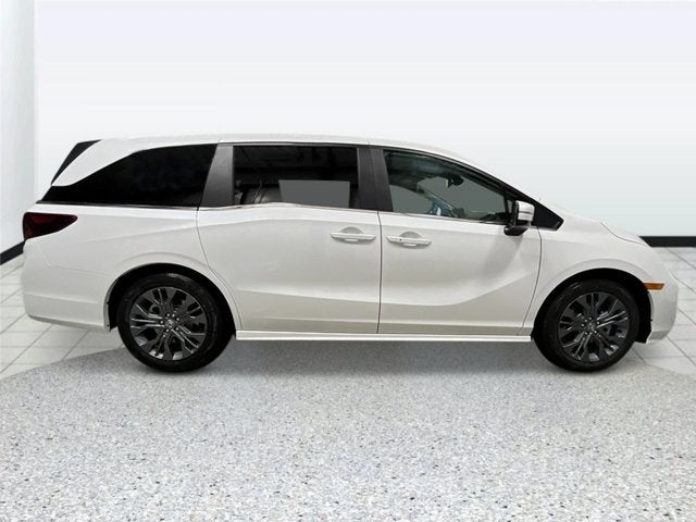 2027 Honda Odyssey Touring Auto