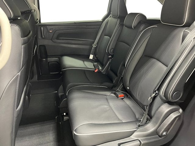 2027 Honda Odyssey Touring Auto