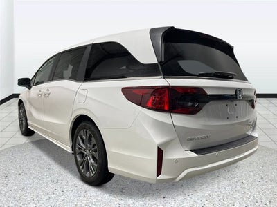 2027 Honda Odyssey Touring Auto