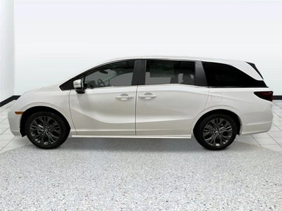 2027 Honda Odyssey Touring Auto