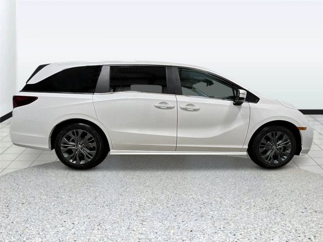 2026 Honda Odyssey Touring Auto