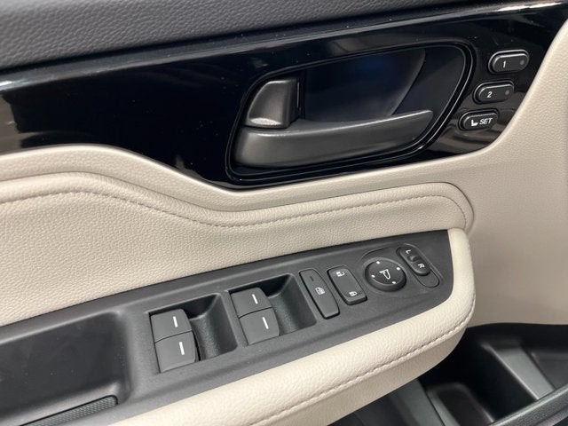 2027 Honda Odyssey Touring Auto