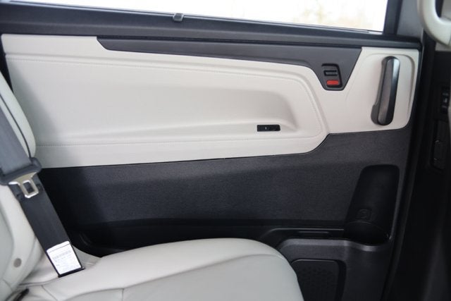 2027 Honda Odyssey Touring Auto