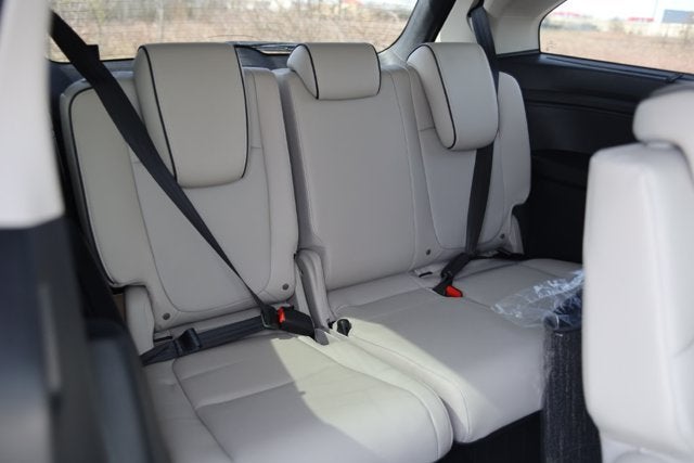 2027 Honda Odyssey Touring Auto