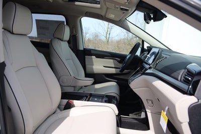 2027 Honda Odyssey Touring Auto