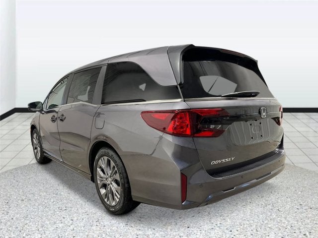 2027 Honda Odyssey Touring Auto
