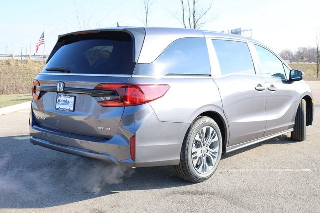 2027 Honda Odyssey Touring Auto