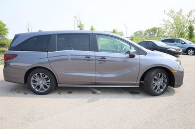 2026 Honda Odyssey Touring Auto