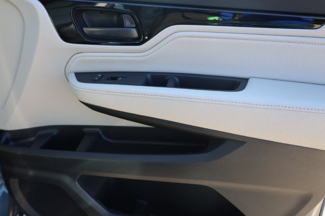 2027 Honda Odyssey Touring Auto
