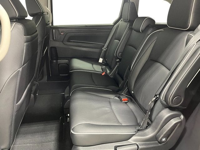 2027 Honda Odyssey Touring Auto