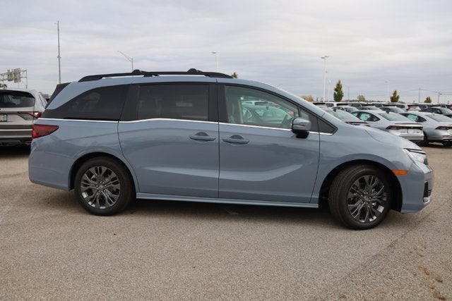 2027 Honda Odyssey Touring Auto