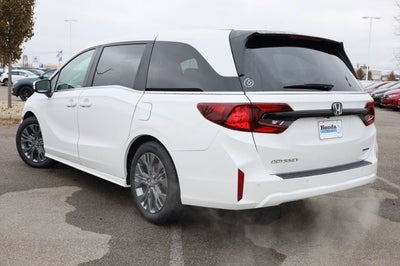 2026 Honda Odyssey Touring Auto