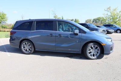 2026 Honda Odyssey Touring Auto