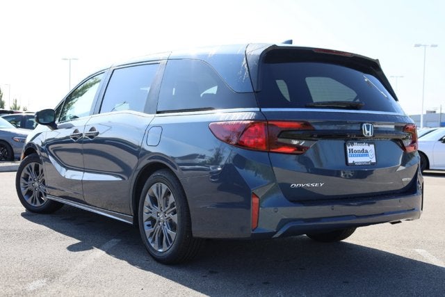 2027 Honda Odyssey Touring Auto
