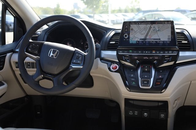 2026 Honda Odyssey Touring Auto