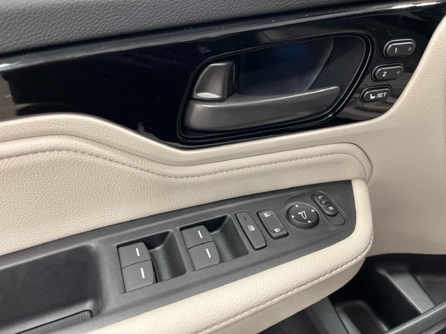 2027 Honda Odyssey Touring Auto