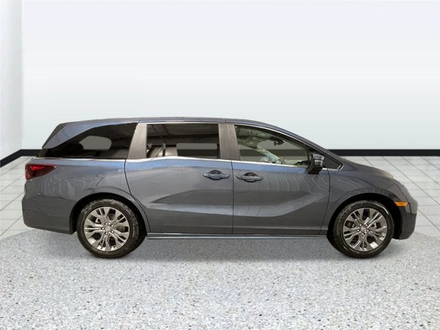 2027 Honda Odyssey Touring Auto