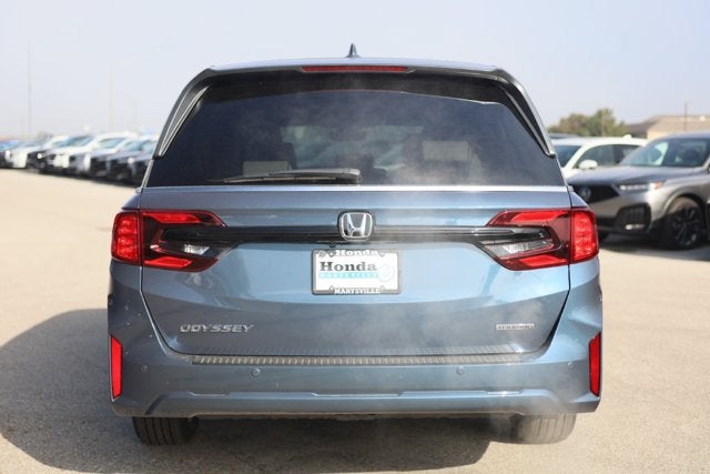 2027 Honda Odyssey Touring Auto