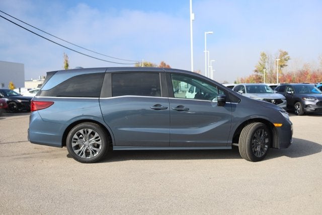 2027 Honda Odyssey Touring Auto