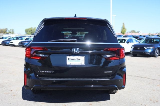 2027 Honda Odyssey Touring Auto