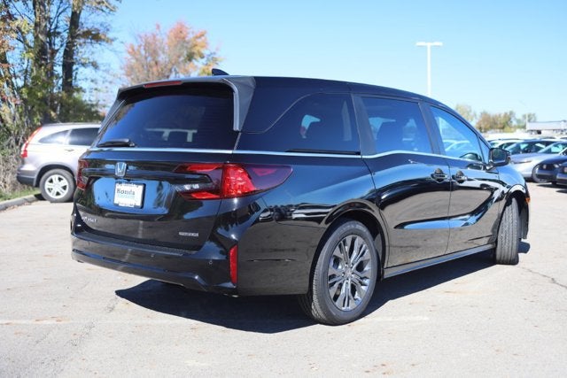 2027 Honda Odyssey Touring Auto