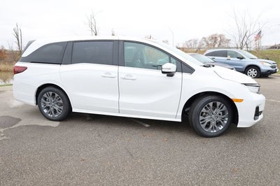 2026 Honda Odyssey Touring Auto