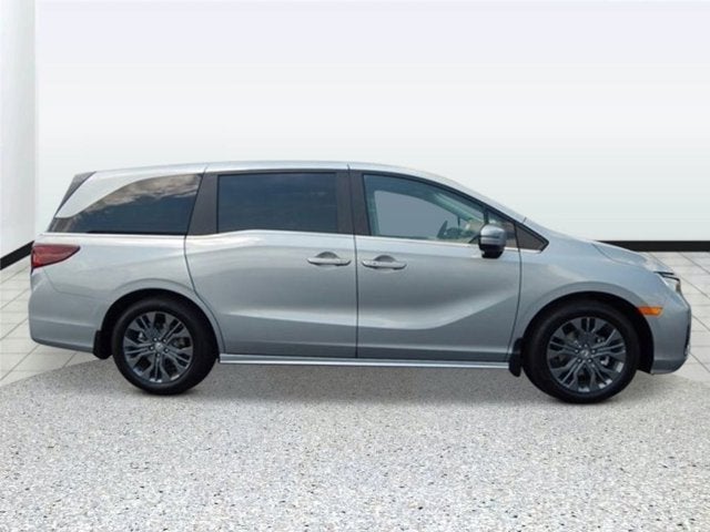 2026 Honda Odyssey Touring Auto